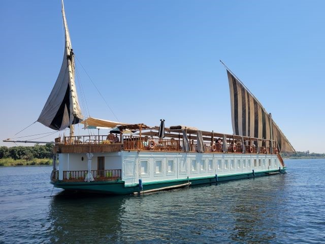 Dahabeya Queen Farida