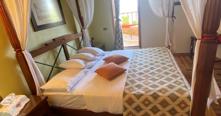 Queen Farida Suite